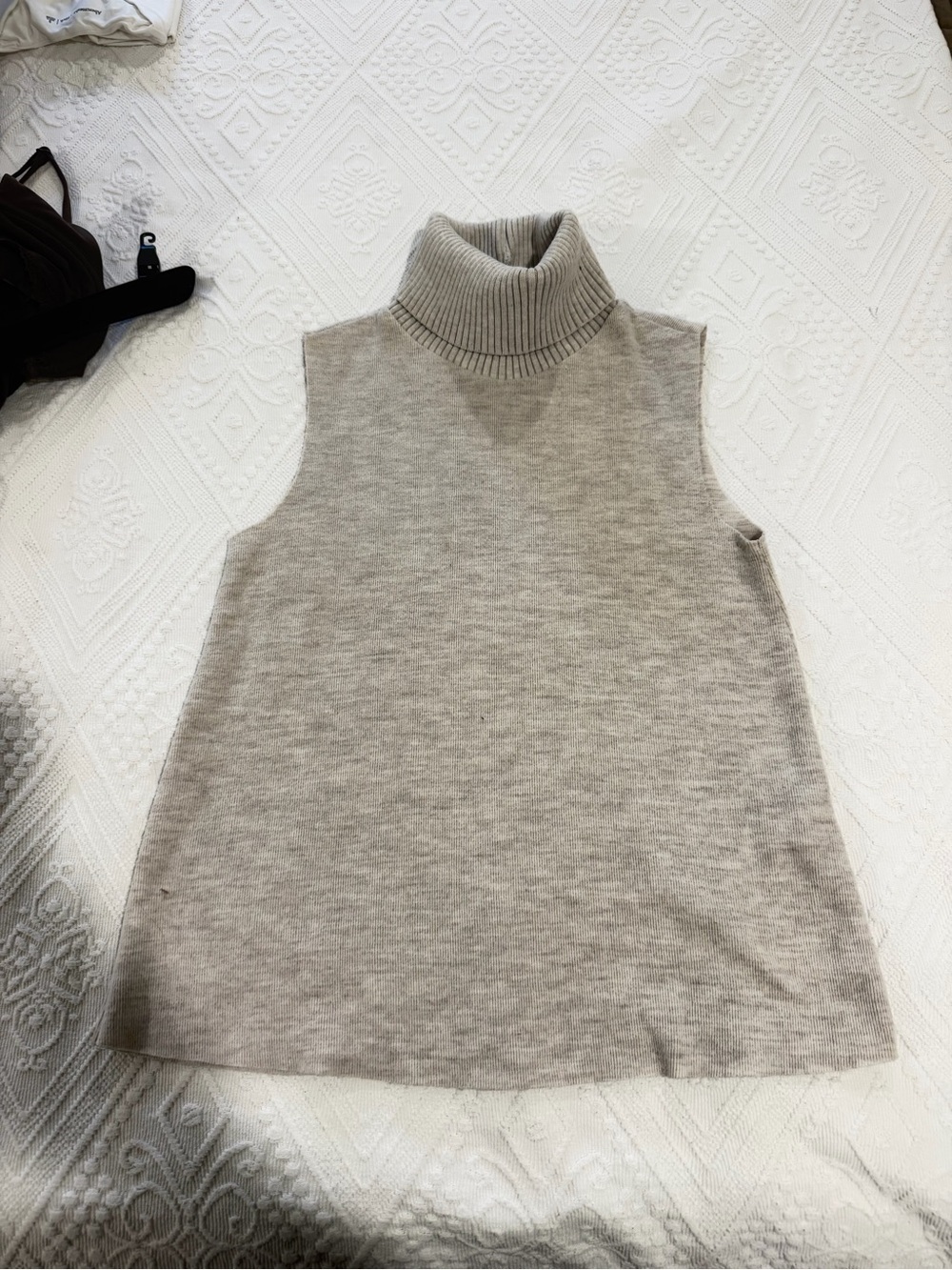 Zara Sleeveless Turtleneck Sweater - Light Beige